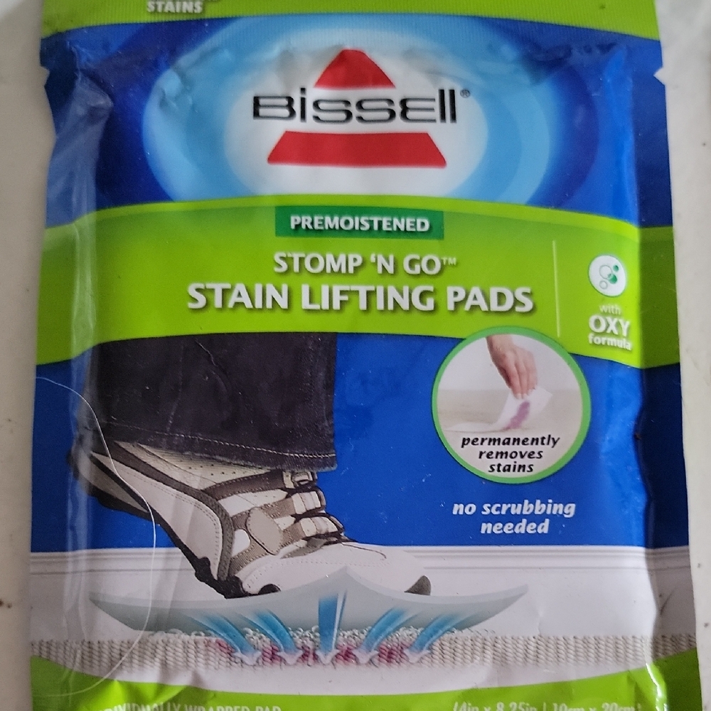 (4) Bissell Green and Blue Stain Lifting Pads